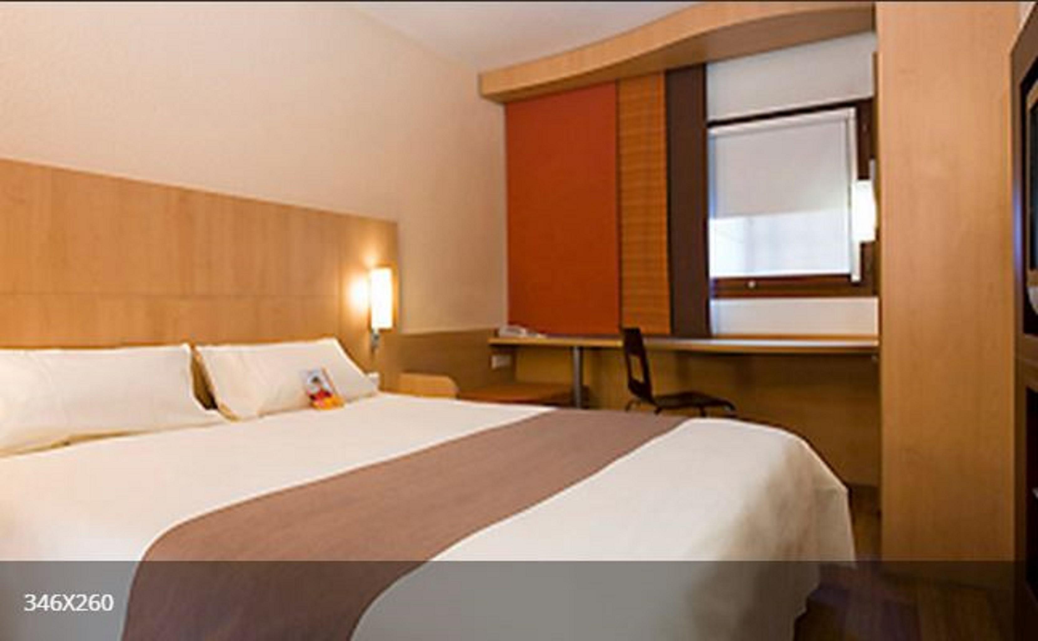 Ibis Qingdao Ningxia Road Hotel Екстериор снимка