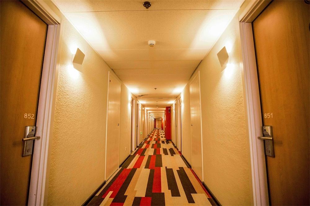 Ibis Qingdao Ningxia Road Hotel Екстериор снимка