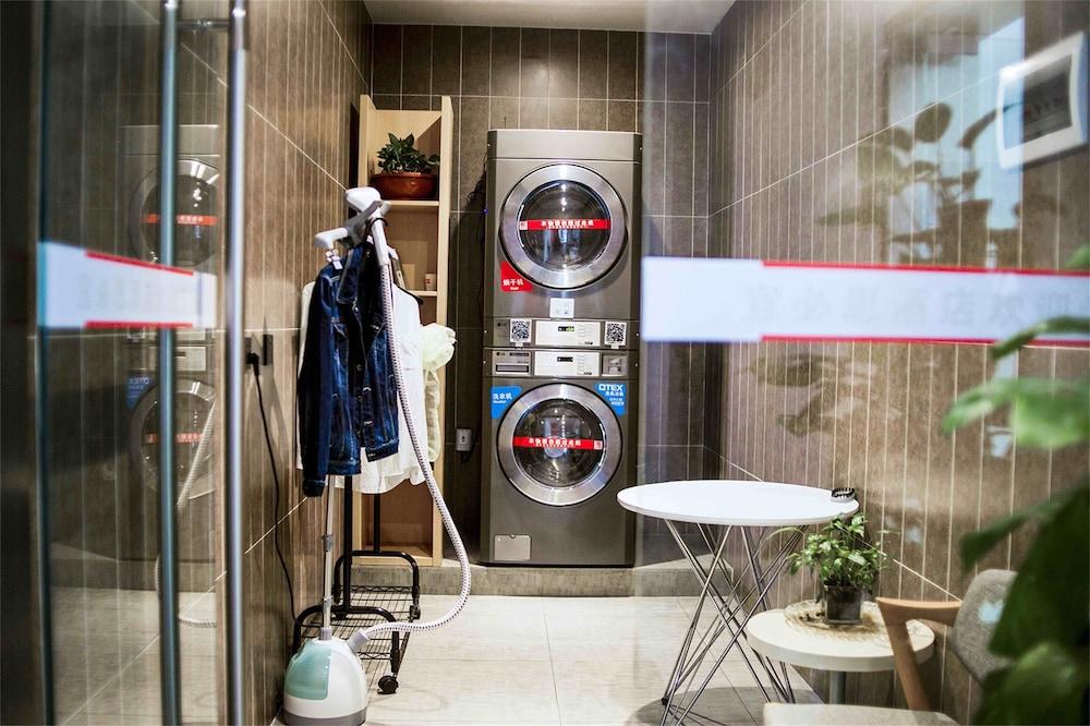 Ibis Qingdao Ningxia Road Hotel Екстериор снимка
