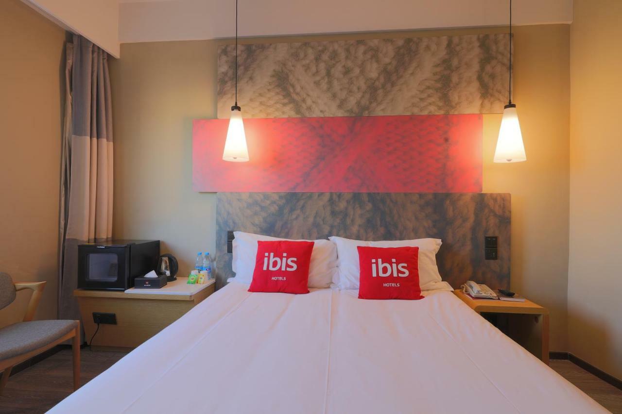 Ibis Qingdao Ningxia Road Hotel Екстериор снимка