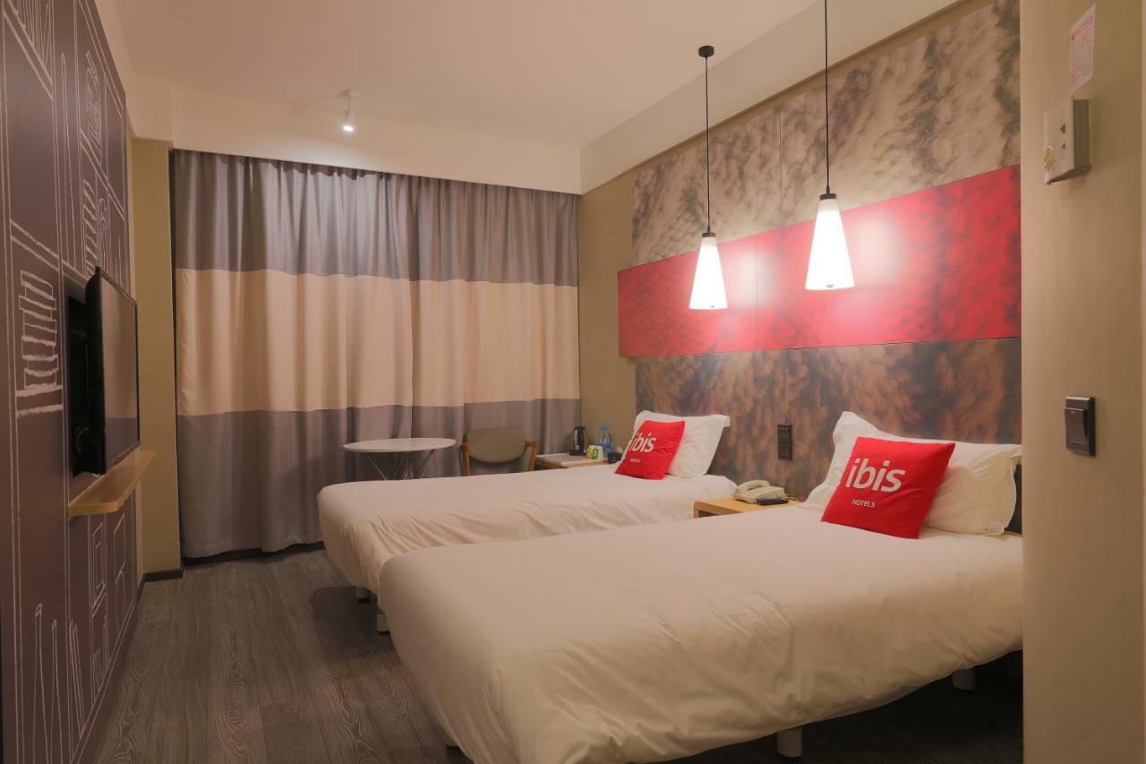 Ibis Qingdao Ningxia Road Hotel Екстериор снимка