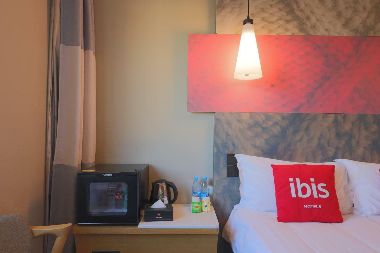 Ibis Qingdao Ningxia Road Hotel Екстериор снимка