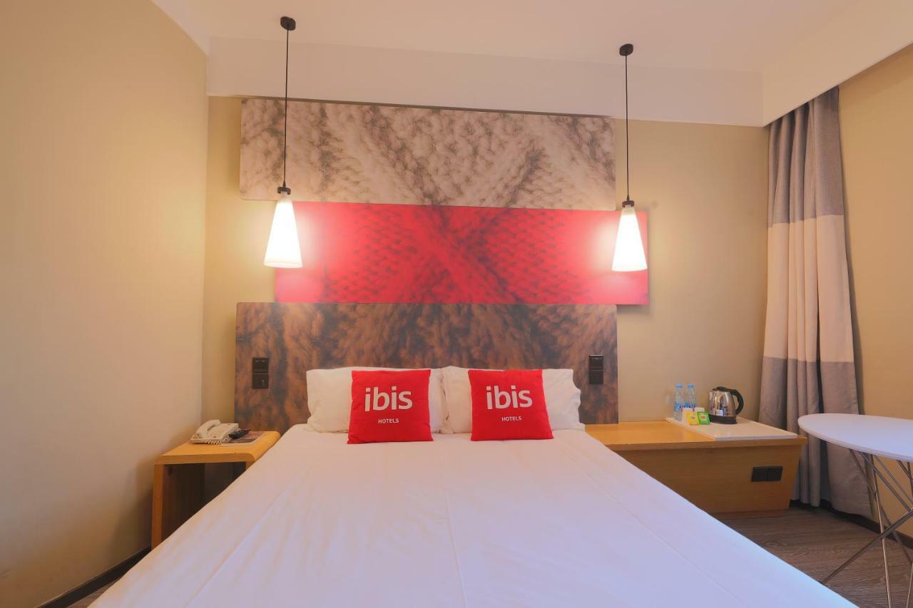 Ibis Qingdao Ningxia Road Hotel Екстериор снимка