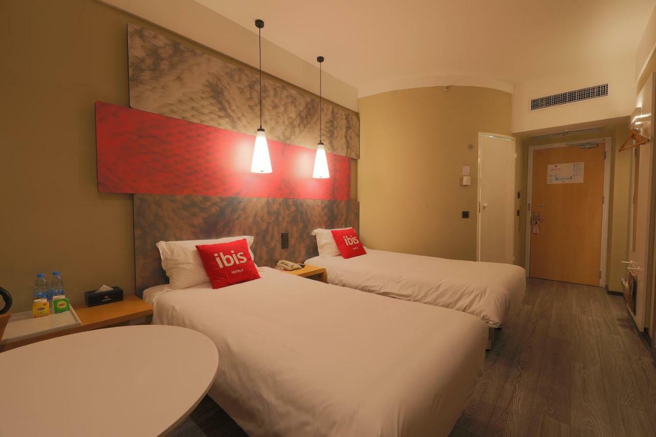 Ibis Qingdao Ningxia Road Hotel Екстериор снимка