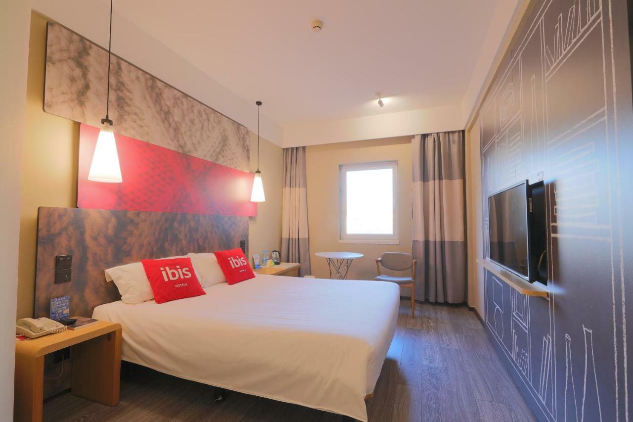 Ibis Qingdao Ningxia Road Hotel Екстериор снимка